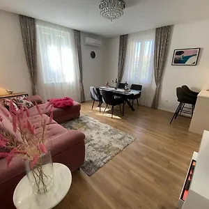 In The Center Appartement