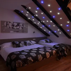 Deluxe & Sarella Appartement